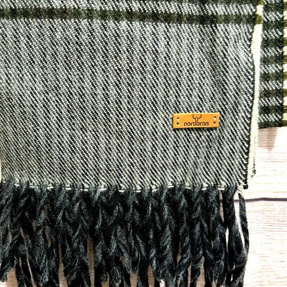 Nordbron, Men’s Scarf - Picture 6 of 6